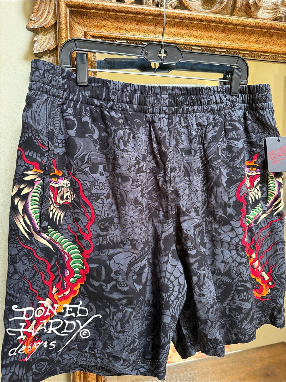 Ed Hardy Men's Black/Gray Shorts with Red and Green Dragon Motif. Size L. - Picture 8 of 16